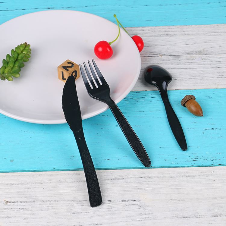 Kertakäyttöiset astiat